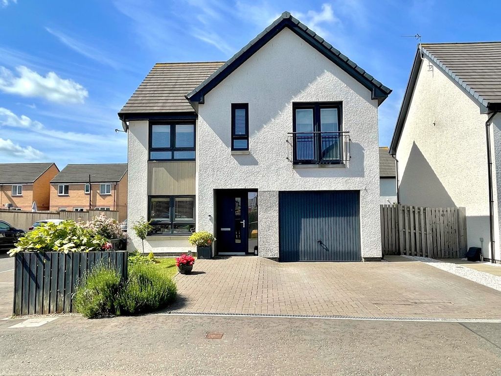 Property photo 1 of 37