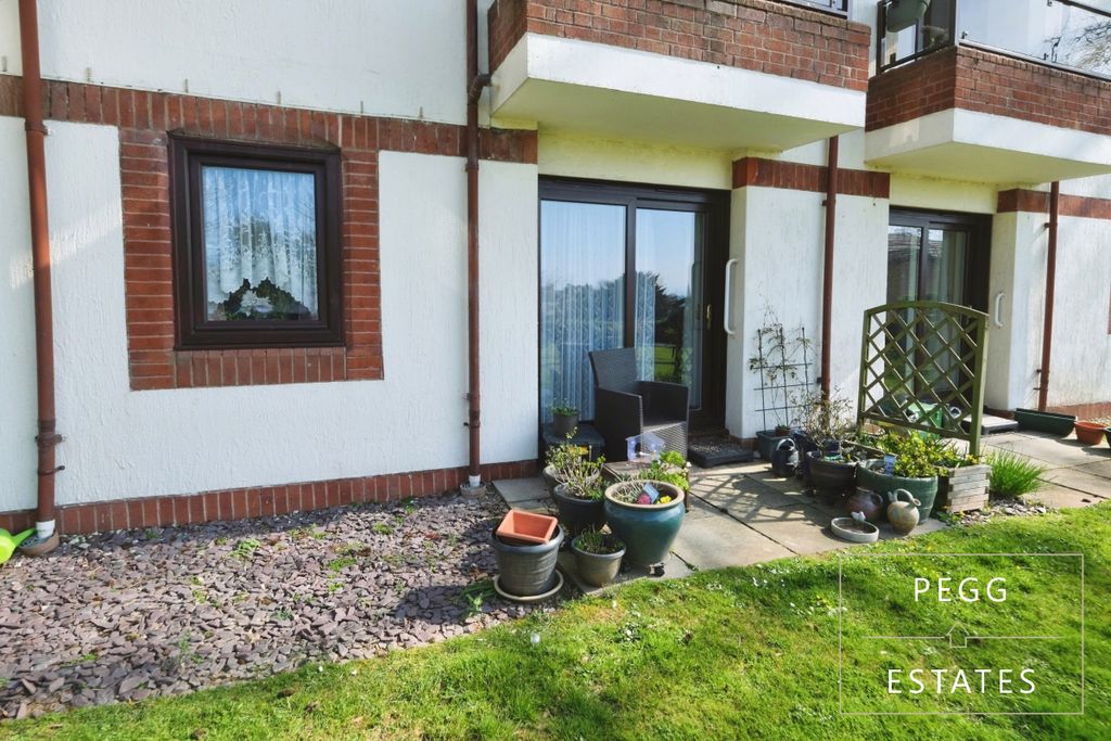 Property photo 2 of 13
