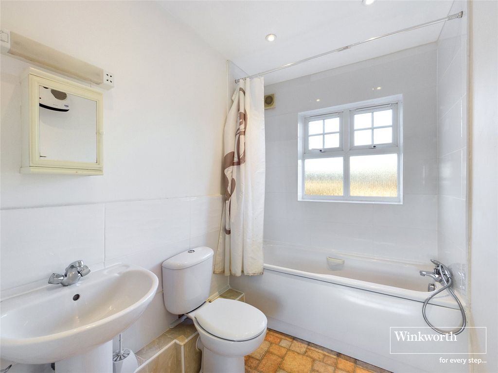 Property photo 3 of 8 Family Bath