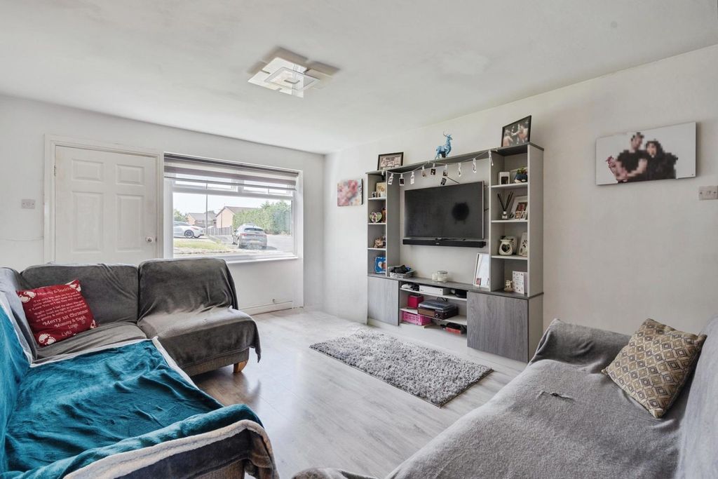 Property photo 3 of 20 Pbox-Img.Jpg