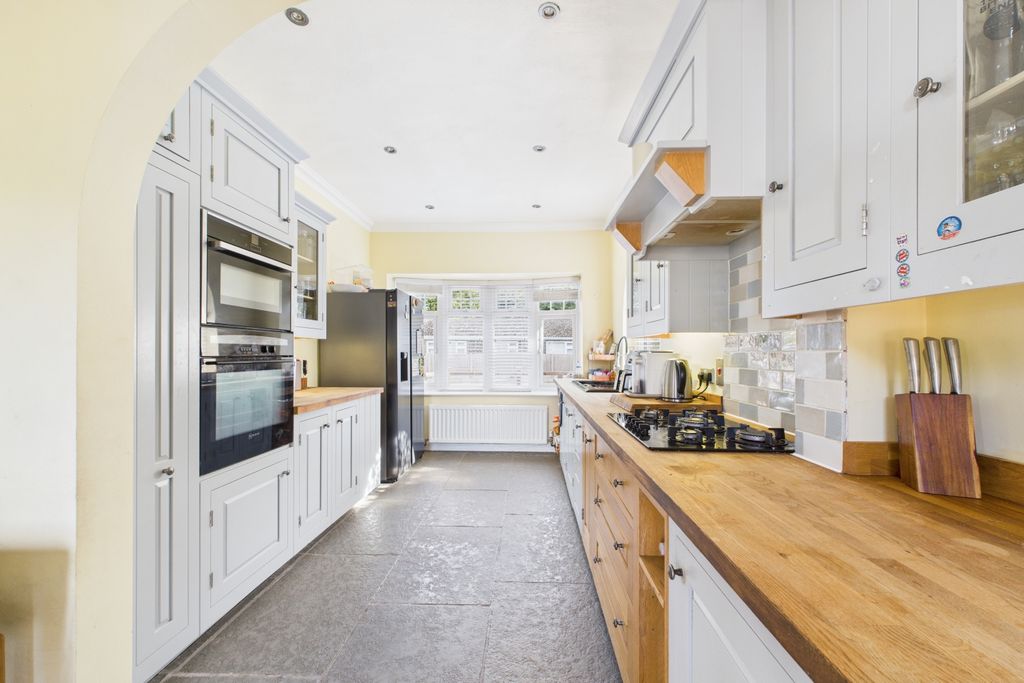 Property photo 3 of 31 Kitchen Diner