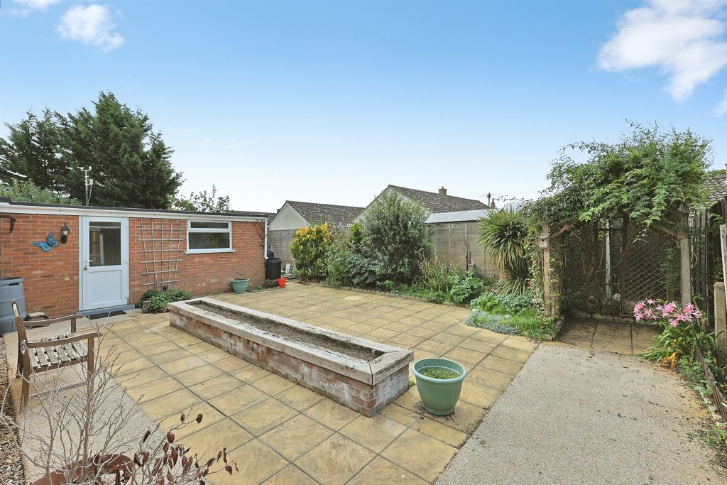 Property photo 3 of 12