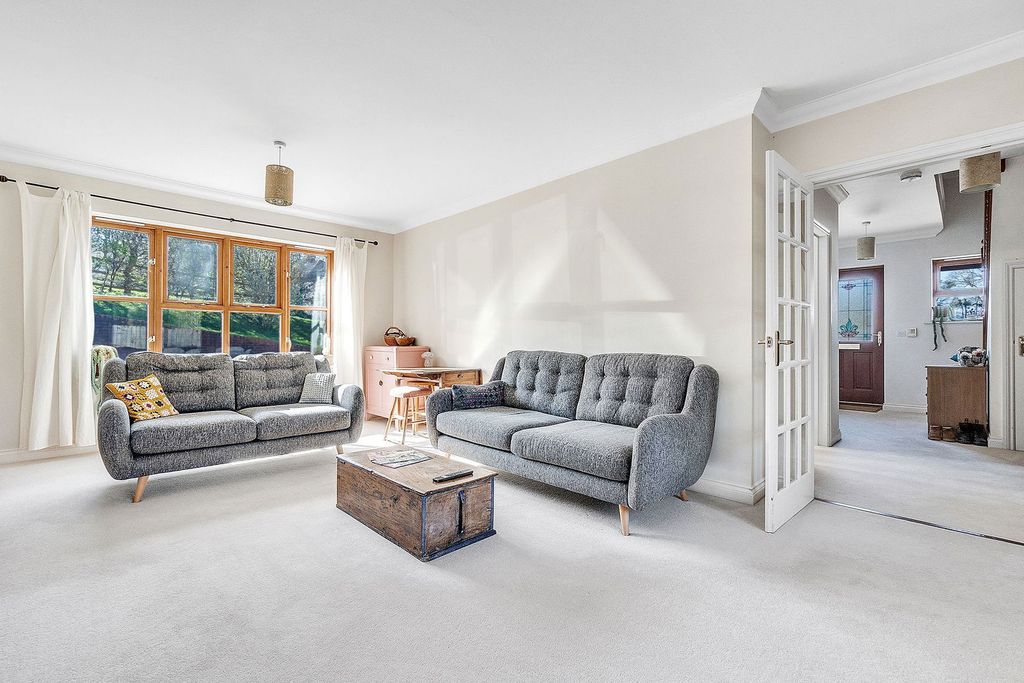 Property photo 2 of 18