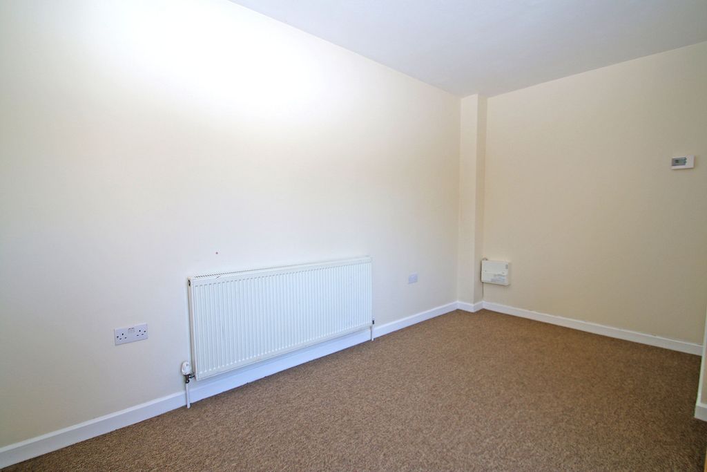 Property photo 3 of 3