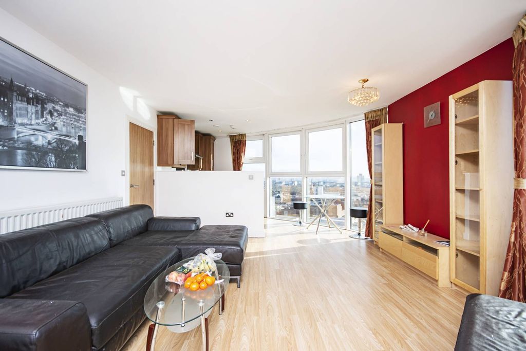 Property photo 1 of 8