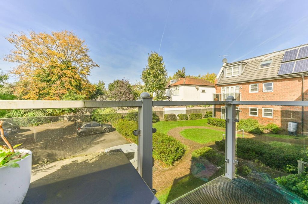 Property photo 3 of 16