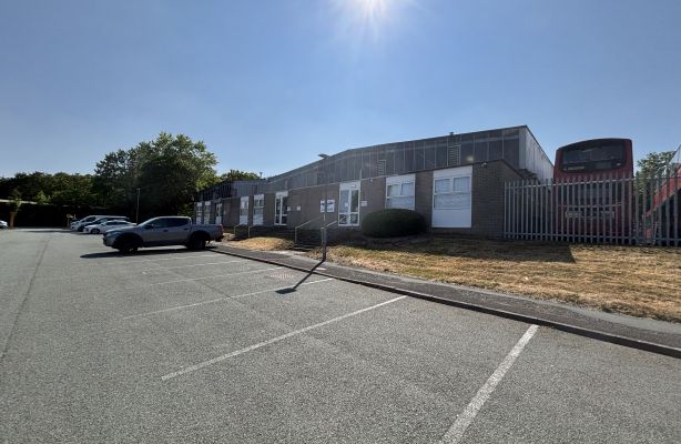 Property photo 1 of 6