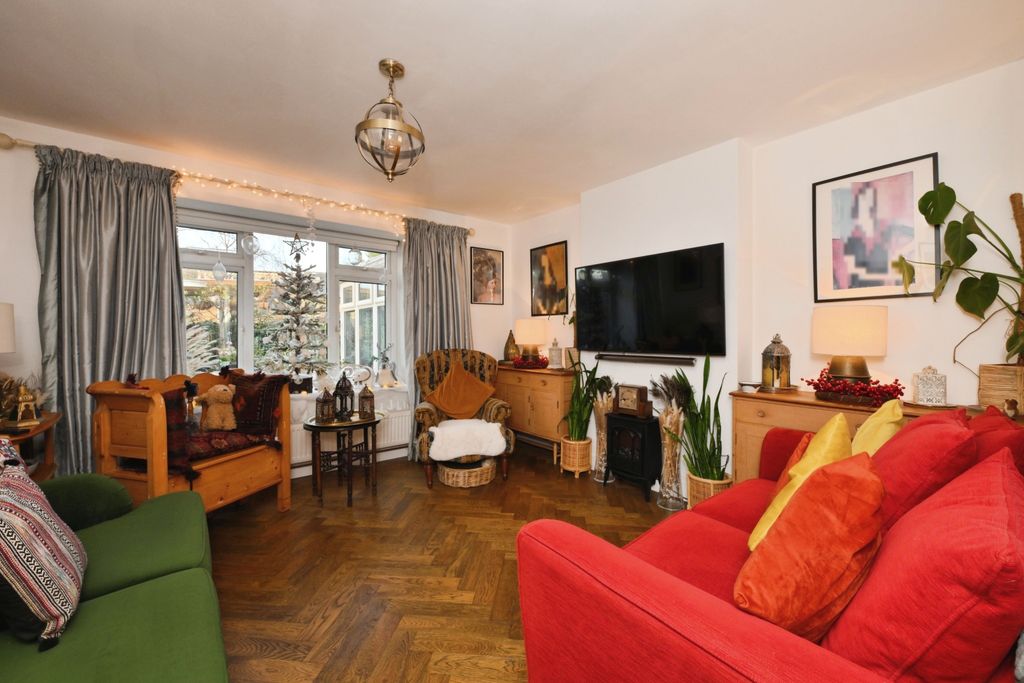 Property photo 2 of 20 Img_4081