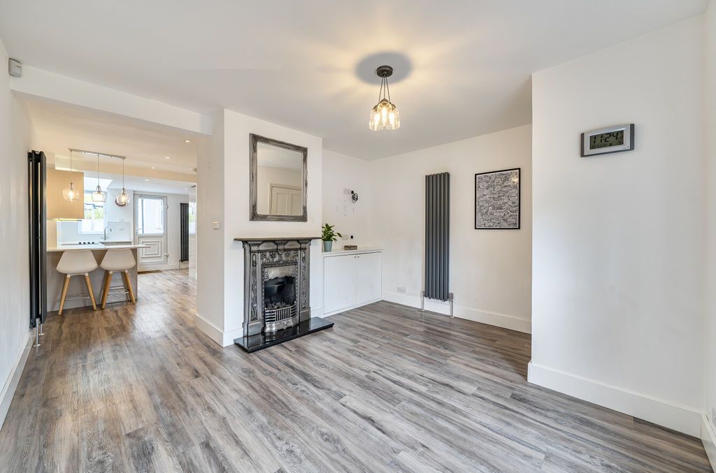 Property photo 2 of 18 Photo 11