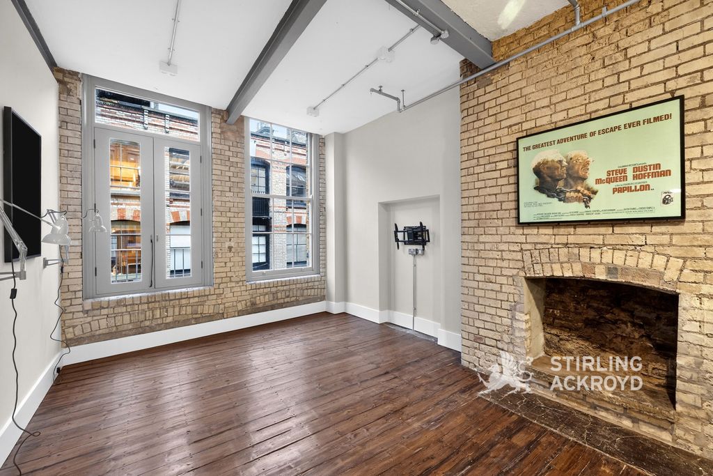 Property photo 2 of 19 Pbox-Img.Jpg