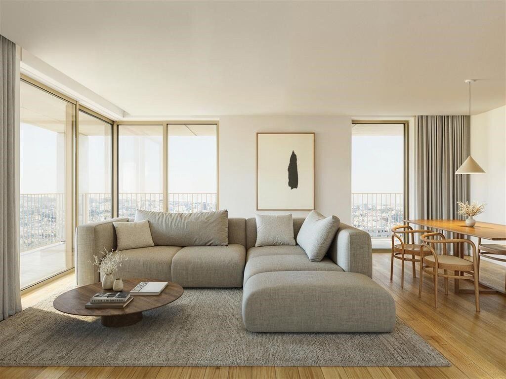 Property photo 1 of 16 3-Bedroom Apartment, In The Fernão Magalhães 127, In Bonfim, Porto