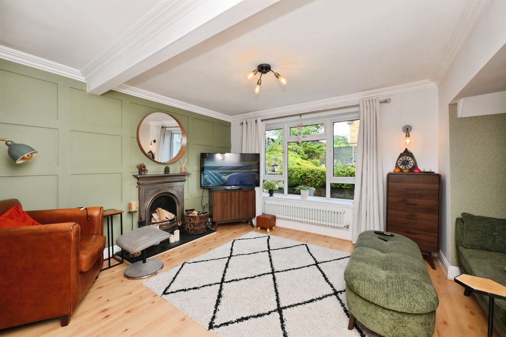 Property photo 3 of 20