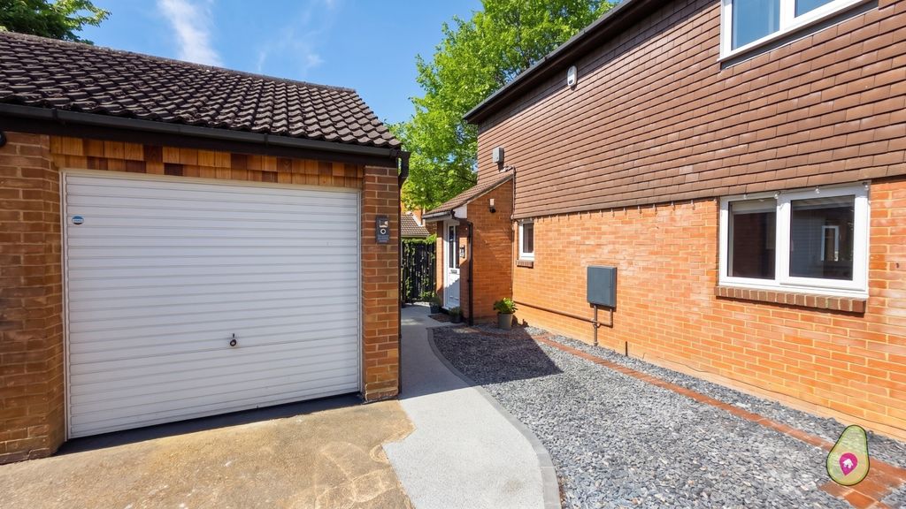 Property photo 1 of 15 5137202