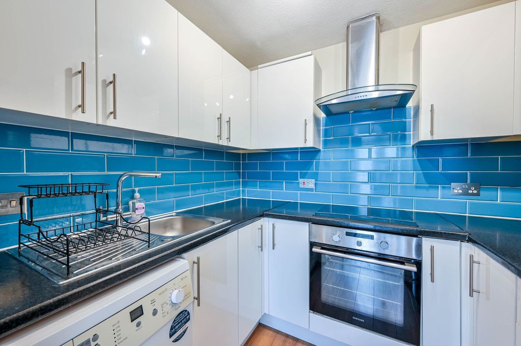 Property photo 2 of 9