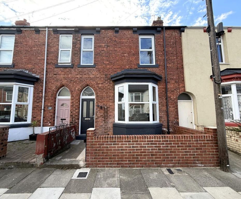 Property photo 1 of 22 Front