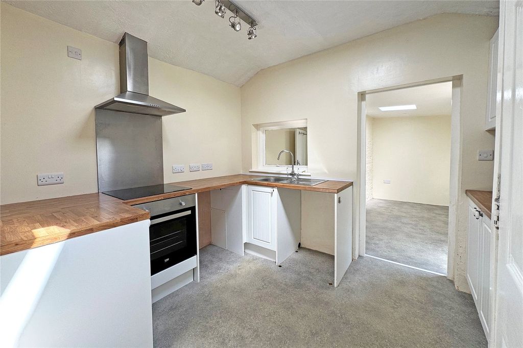 Property photo 3 of 15 Picture No. 05