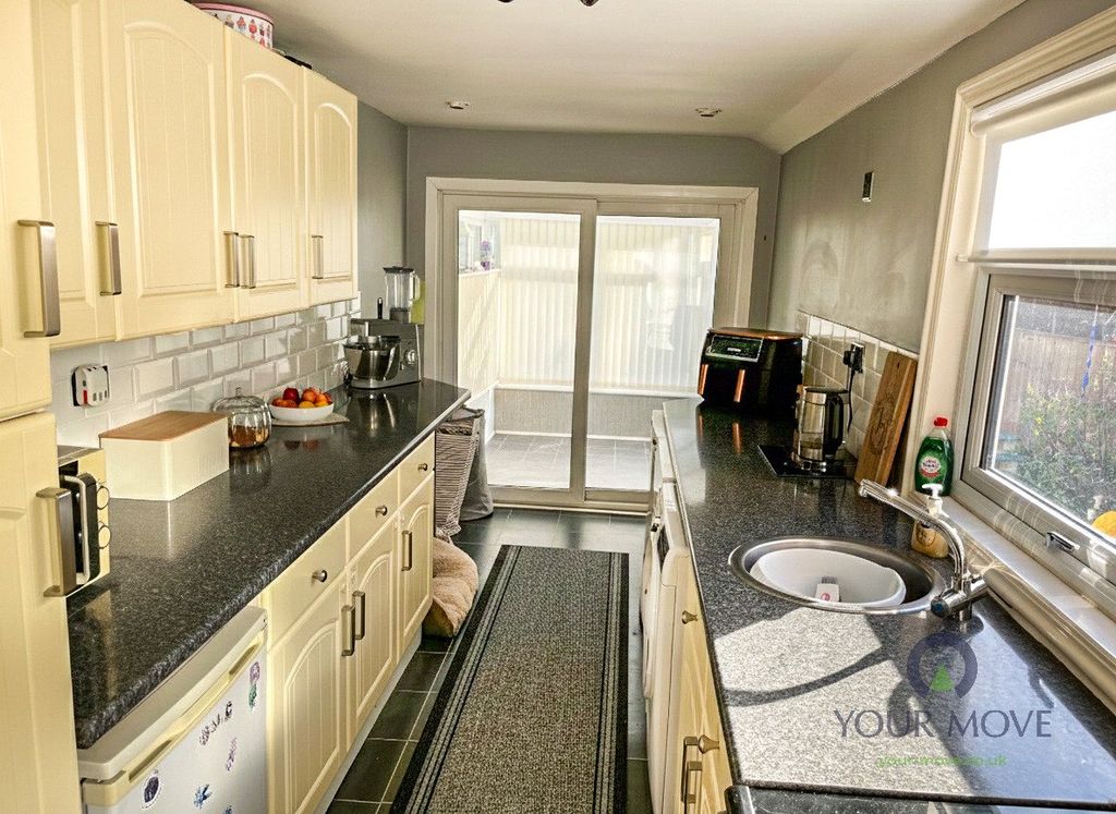 Property photo 2 of 13 Kitchen