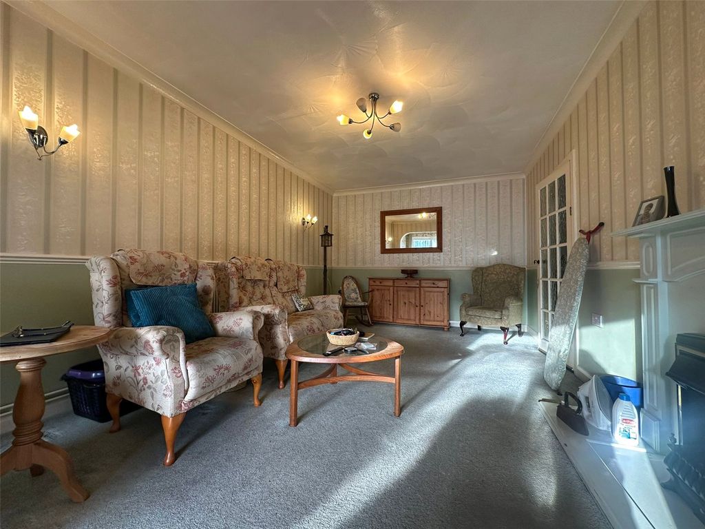 Property photo 2 of 20 Picture No. 17