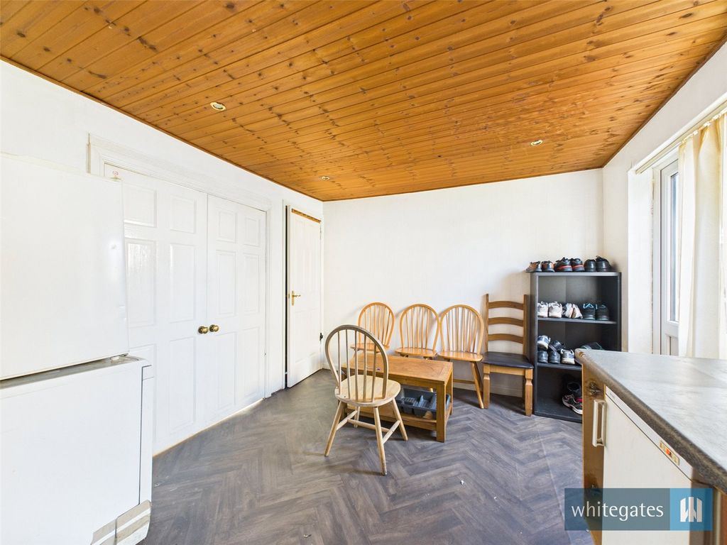 Property photo 3 of 12 Picture No. 21