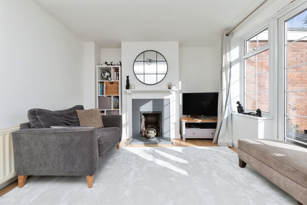 Property photo 3 of 25