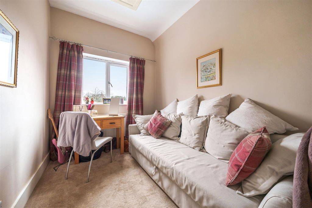 Additional image 16 of 4 bed detached house for saleForest Road, Crowthorne, Berkshire RG45