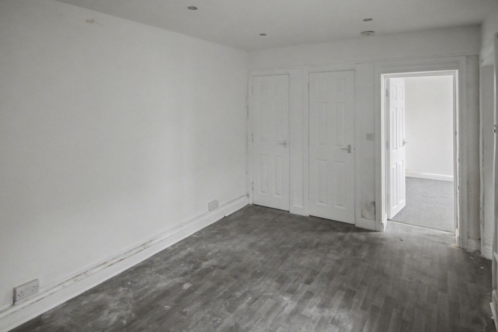 Property photo 3 of 13 Flat A, 61 Bohemia Road, St. Leonards-On-Sea, Tn37 6Rg