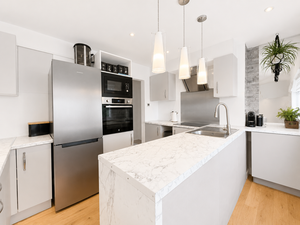 Property photo 2 of 24 4E853F68-D329-421D-Bf59-CC51E336B655