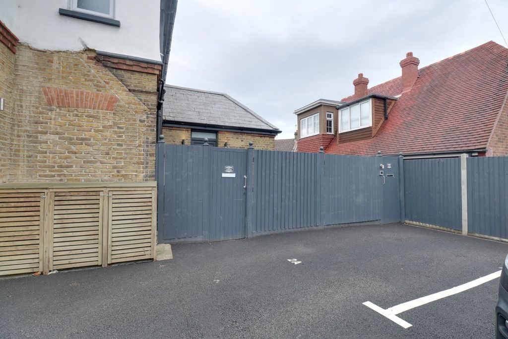 Property photo 2 of 21 5445392