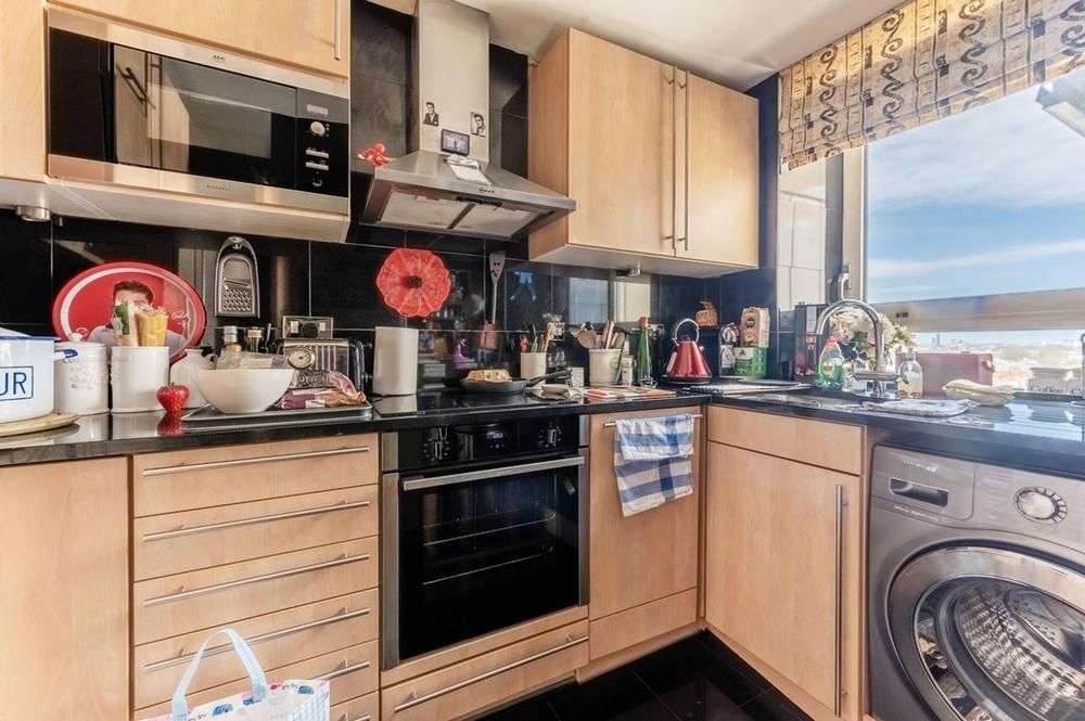 Property photo 3 of 10 Dfed29Be9d73B5143cd3711820d6432Fad599A9E.1000x665.