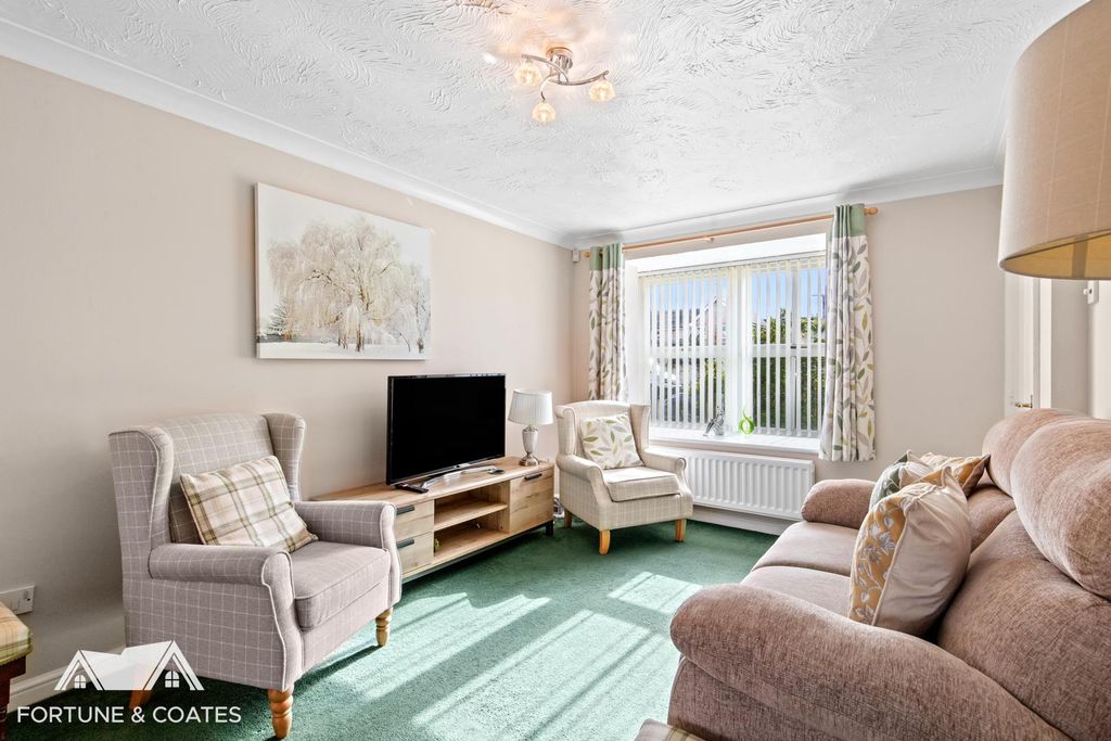 Property photo 3 of 20 Doultonclose_7.Jpg