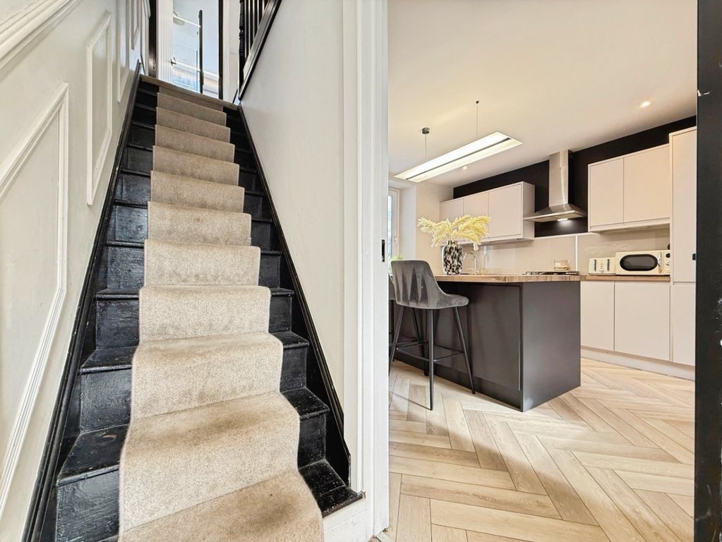 Property photo 2 of 30 4949273