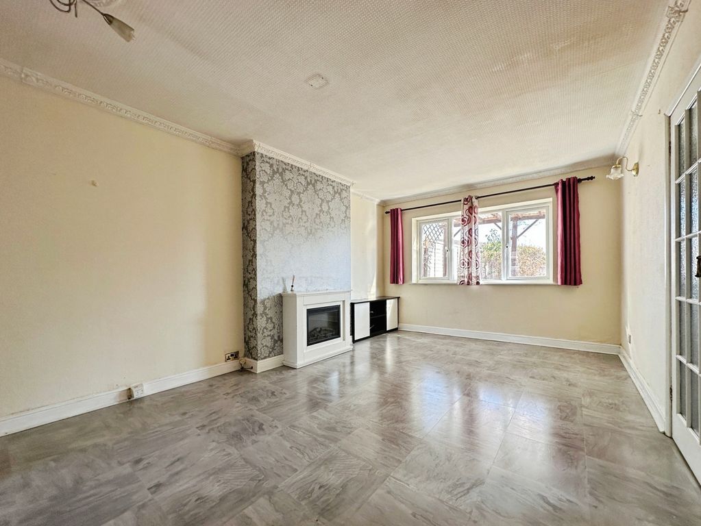 Property photo 2 of 11 Pbox-Img.Jpg
