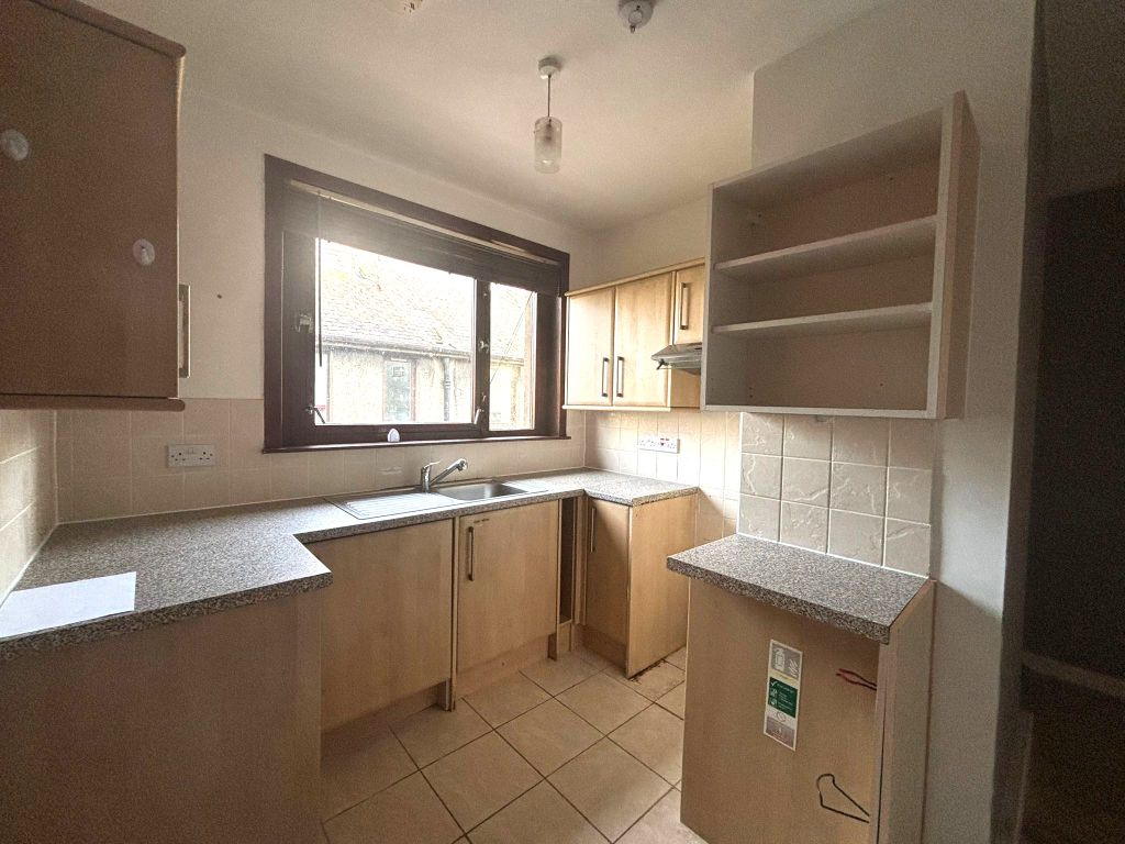 Property photo 2 of 8 3