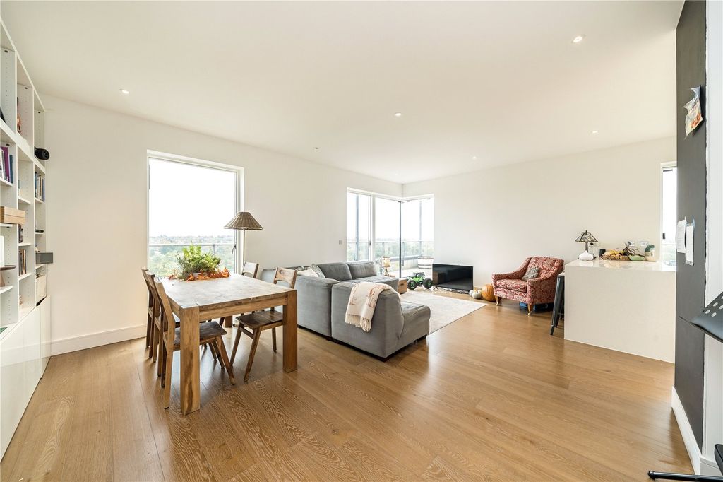 Property photo 2 of 12 Picture No. 25