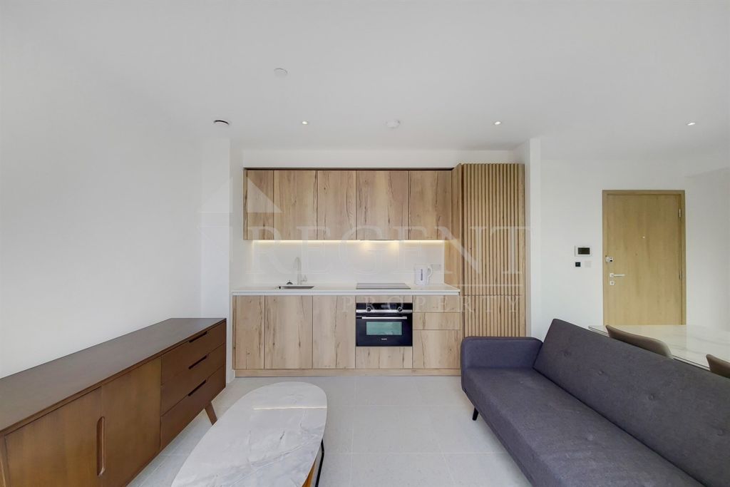 Property photo 2 of 14 Open Plan