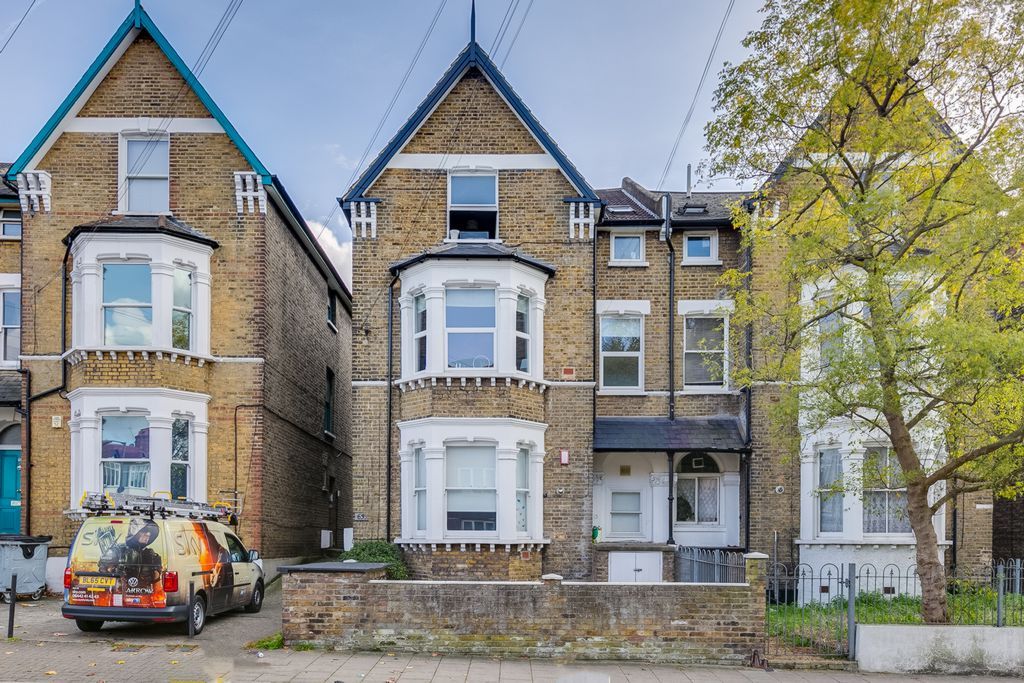 Property photo 2 of 8 Photo 8