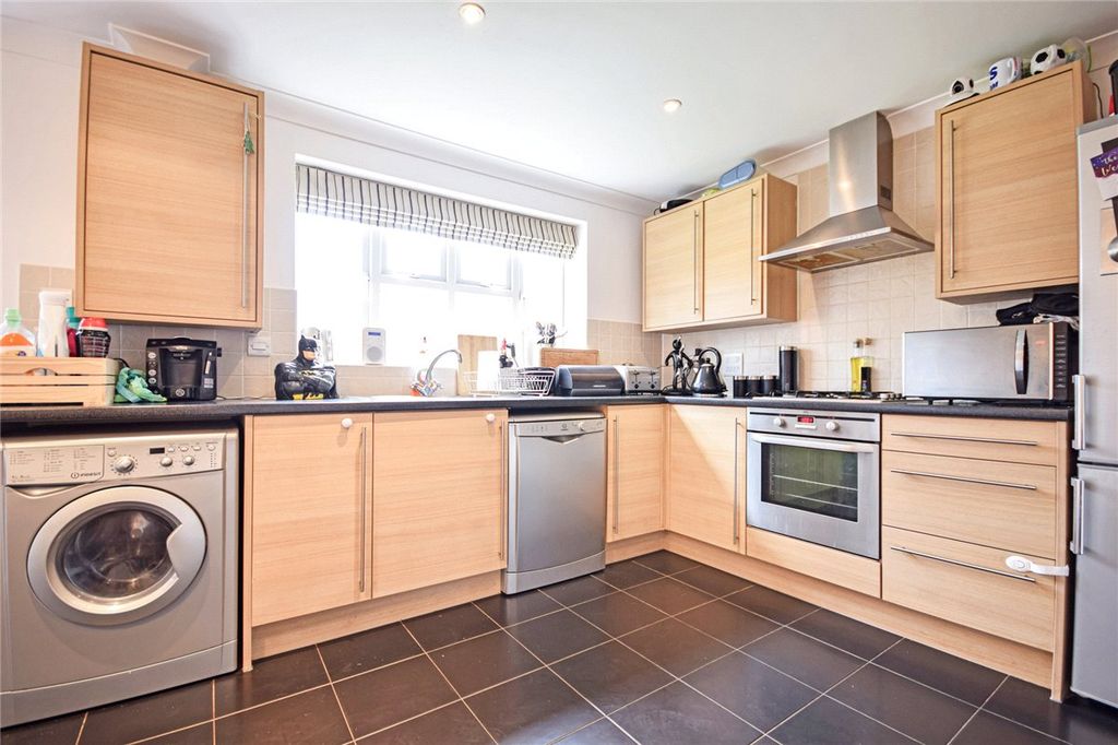 Property photo 2 of 8 Picture No. 15