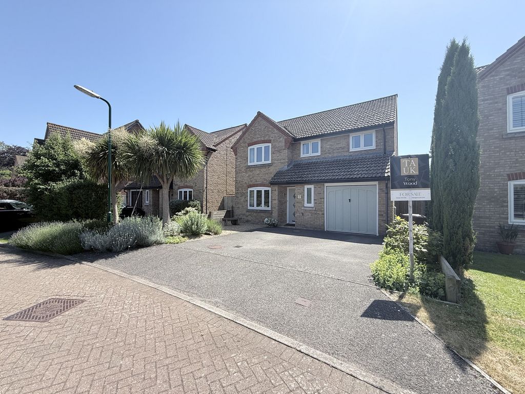 Property photo 1 of 25