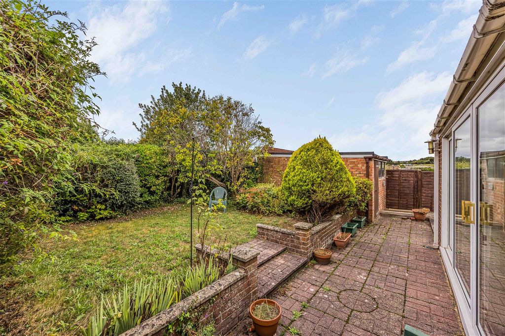 Property photo 2 of 19 7 Francis Road, Horndean-Small-Porticomarketing-So