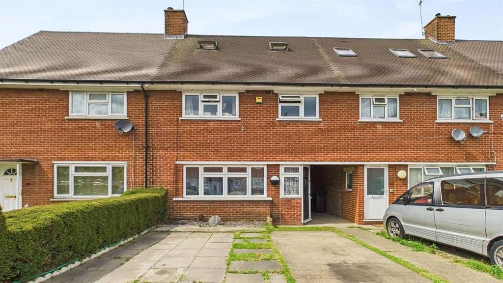 Property photo 1 of 12 Cam05136G0-Pr0074-Still013.Jpg
