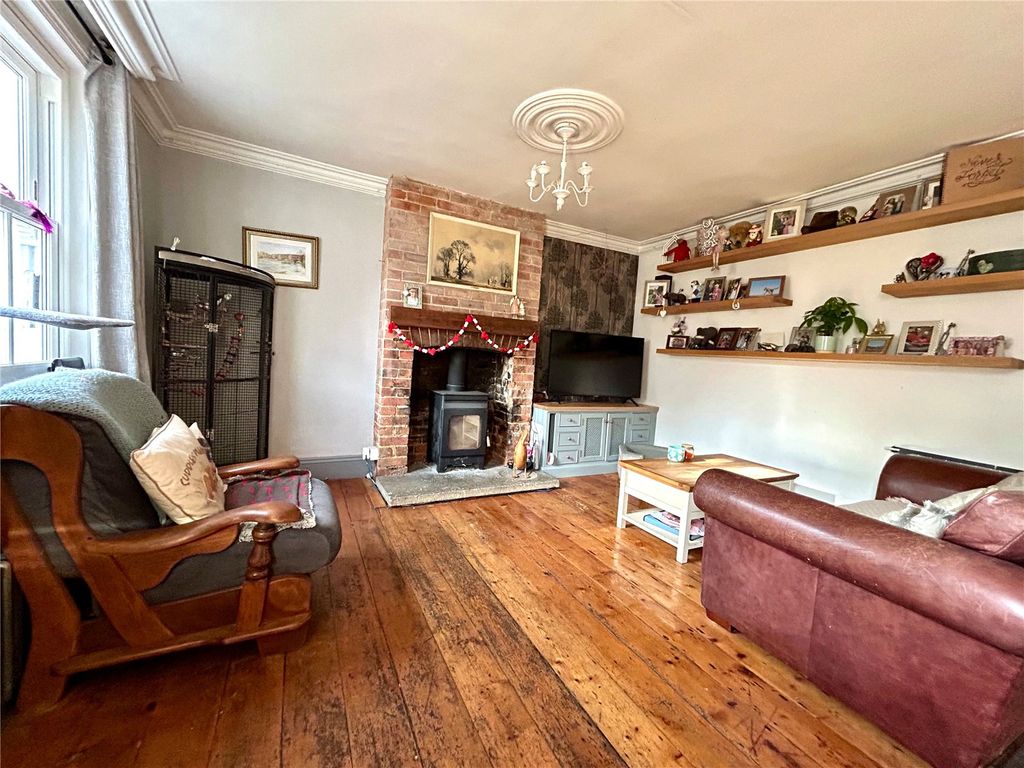 Property photo 2 of 14 Picture No. 17