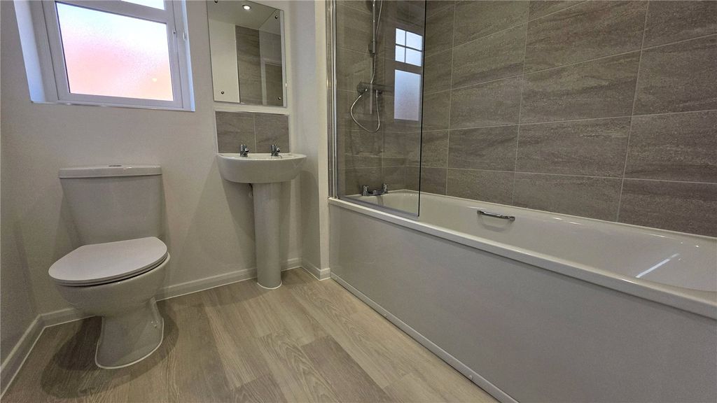 Property photo 3 of 9 Picture No. 05