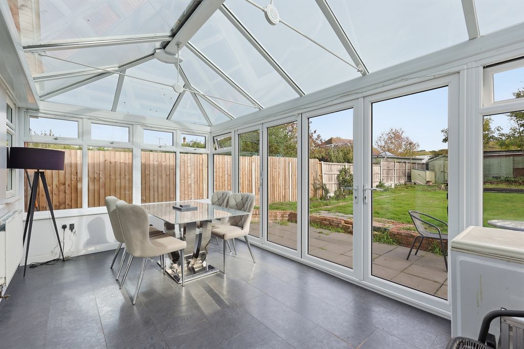 Property photo 3 of 22 4S6A5015