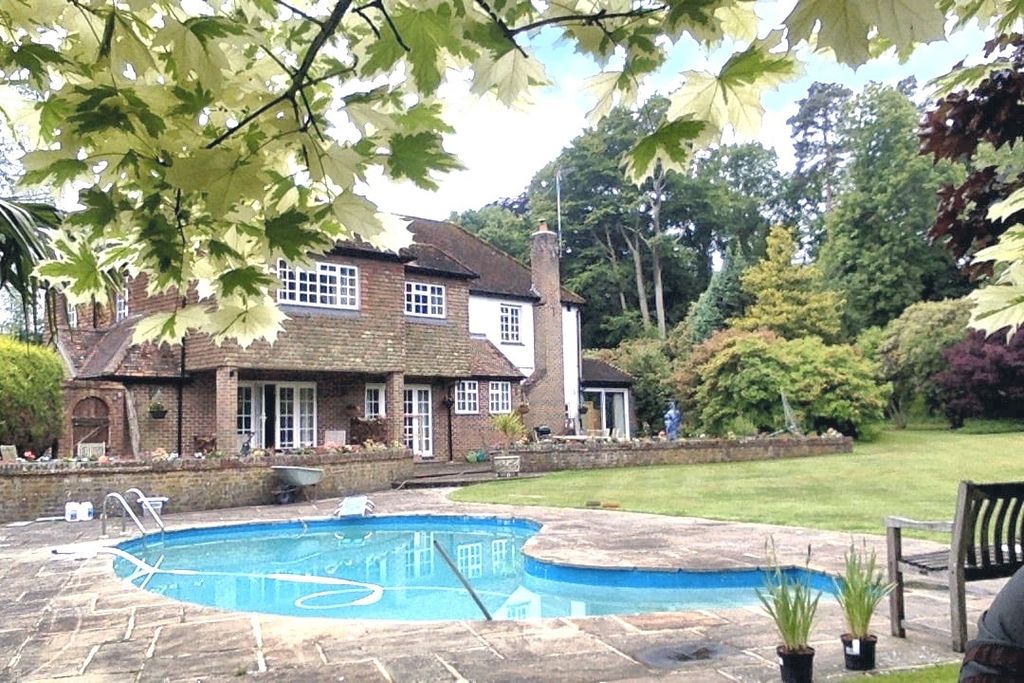 Property photo 1 of 20