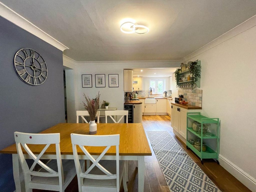 Property photo 3 of 18 00F8613B-39Fc-4E9c-9A18-69dab8Eb38Af.Jpg