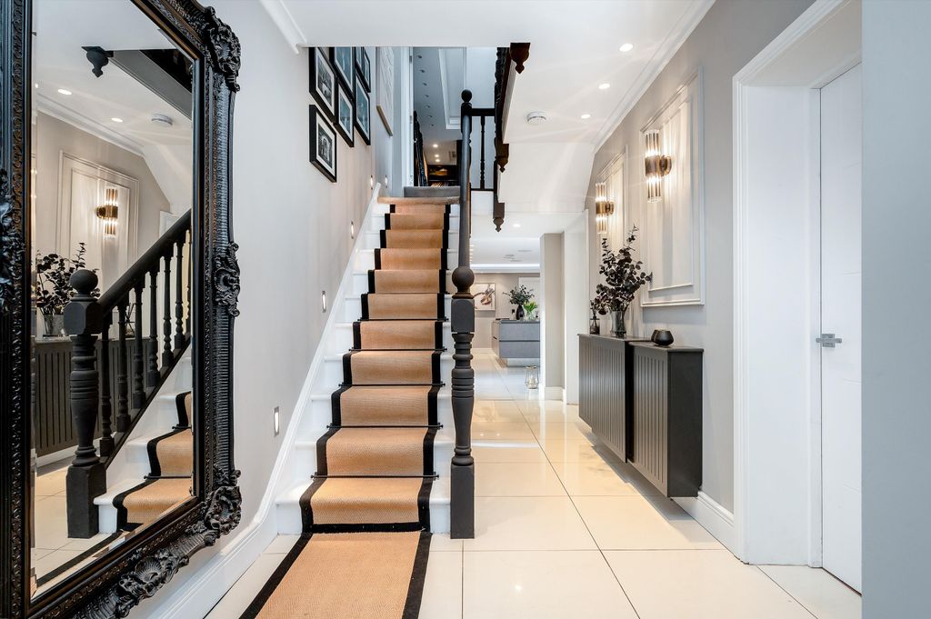 Property photo 3 of 30 Hallway