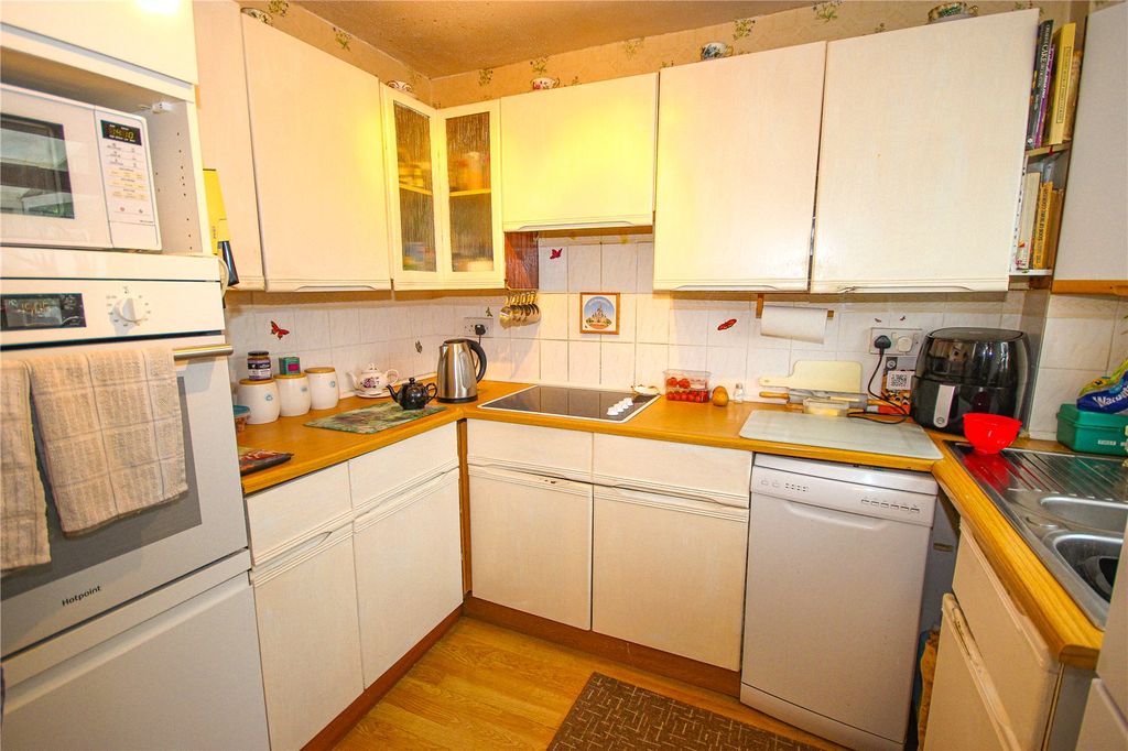 Property photo 3 of 13 Picture No. 01