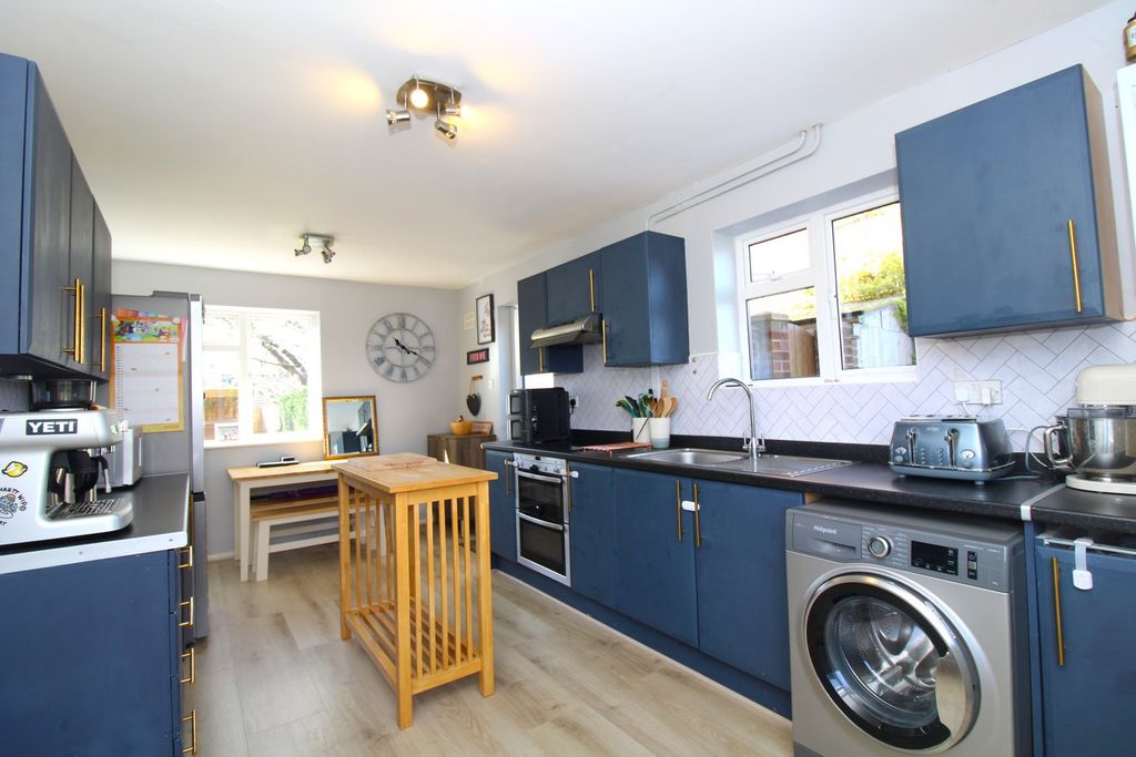 Property photo 2 of 20 Kitchen/Diner