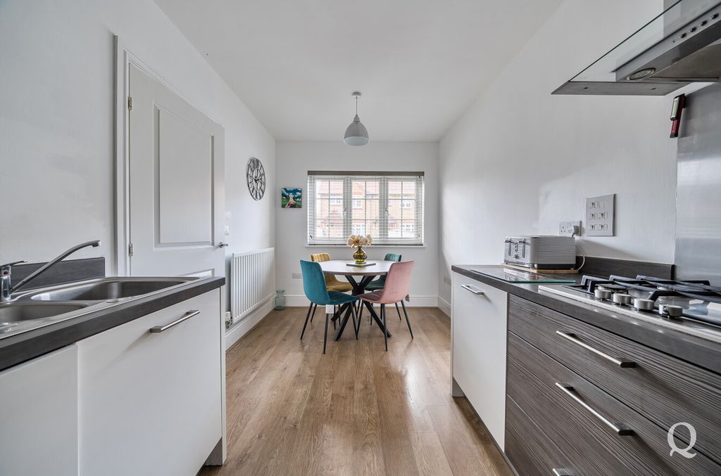 Property photo 2 of 21 c81c12Bc-Eb8F-469...