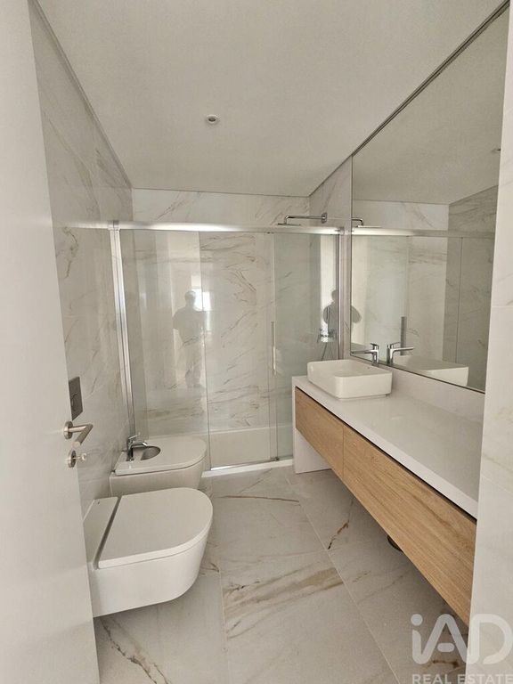 Property photo 3 of 35